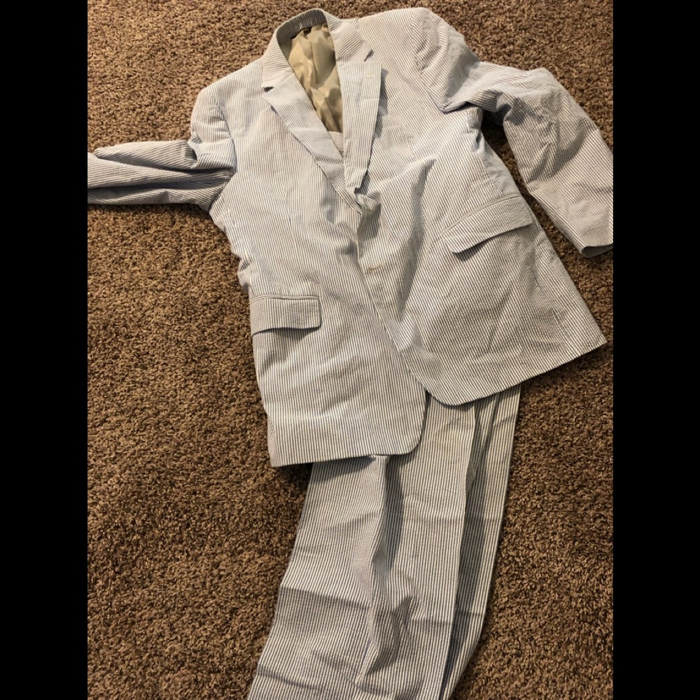 MENS SUIT
